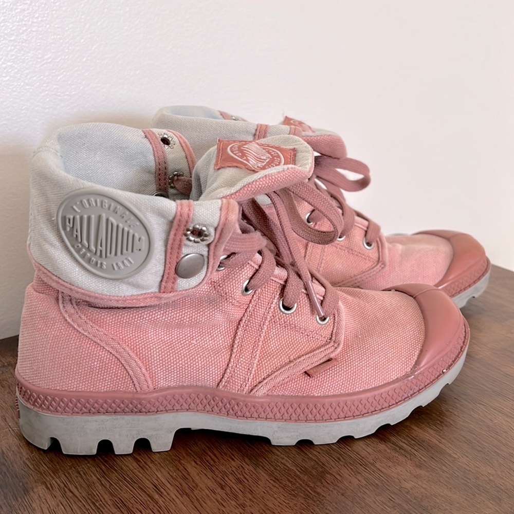 Palladium Baggy pink high top canvas boots woman’s Size 6.5